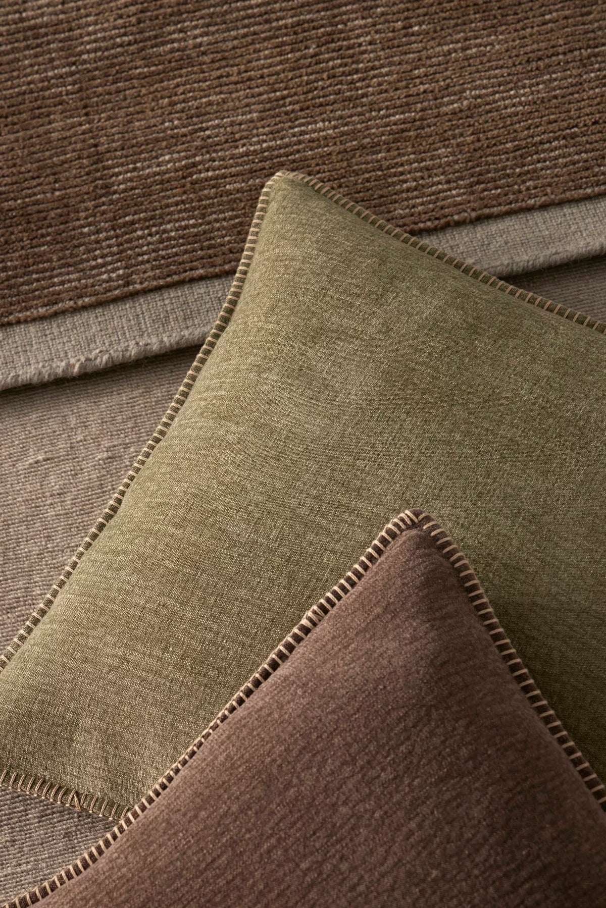 Alba cushion moss