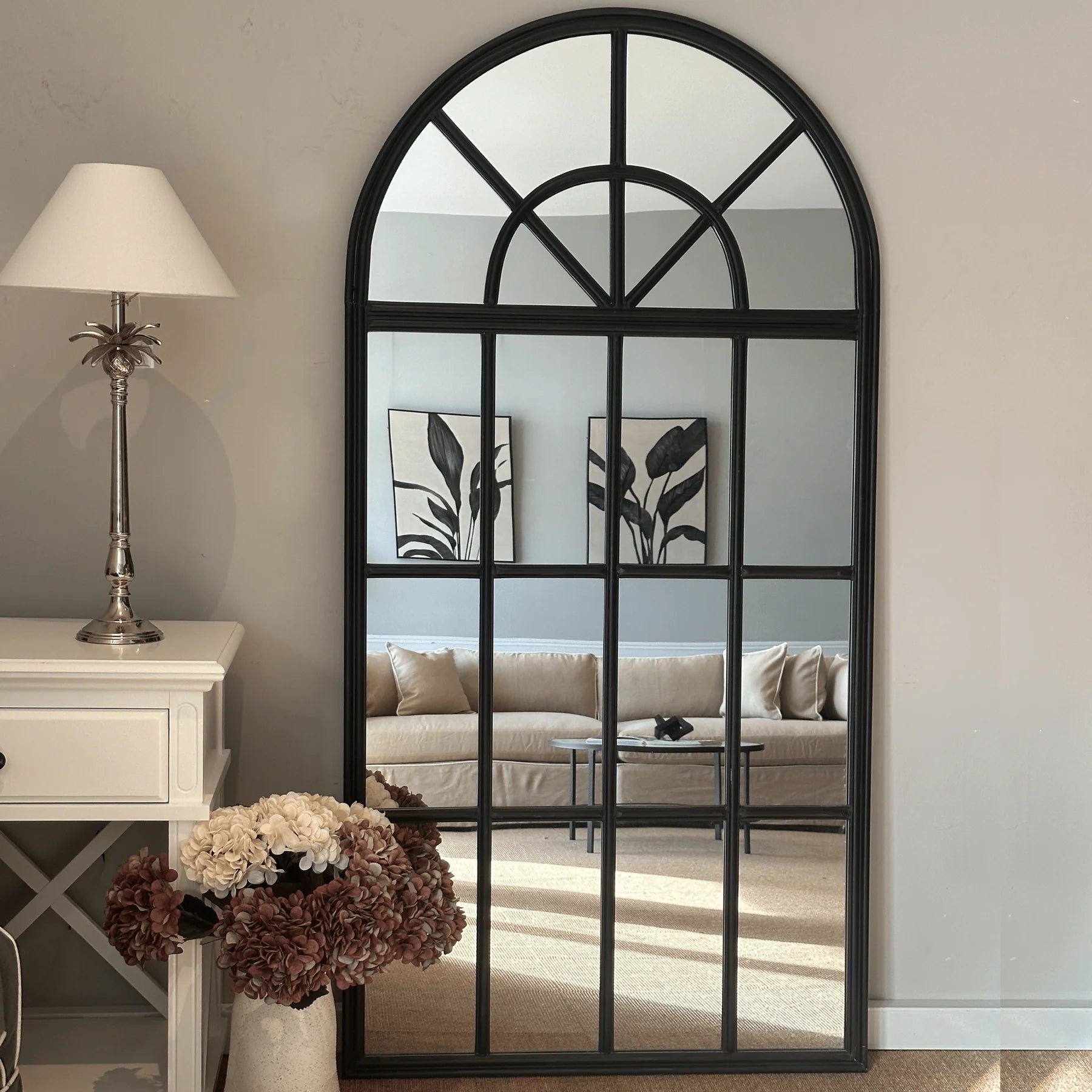 Hugo mirror