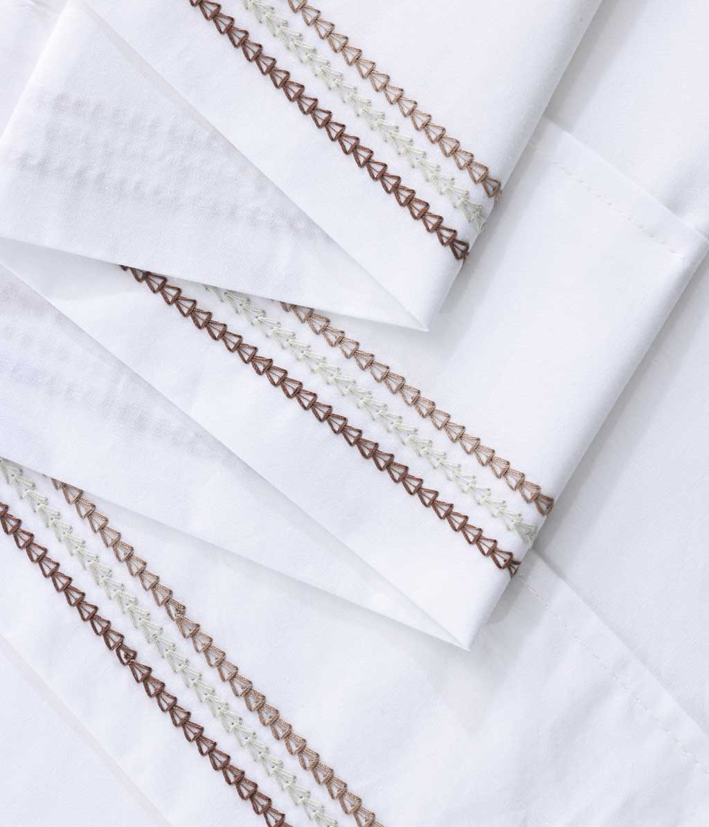 Medea pillowcase set brown 50x75