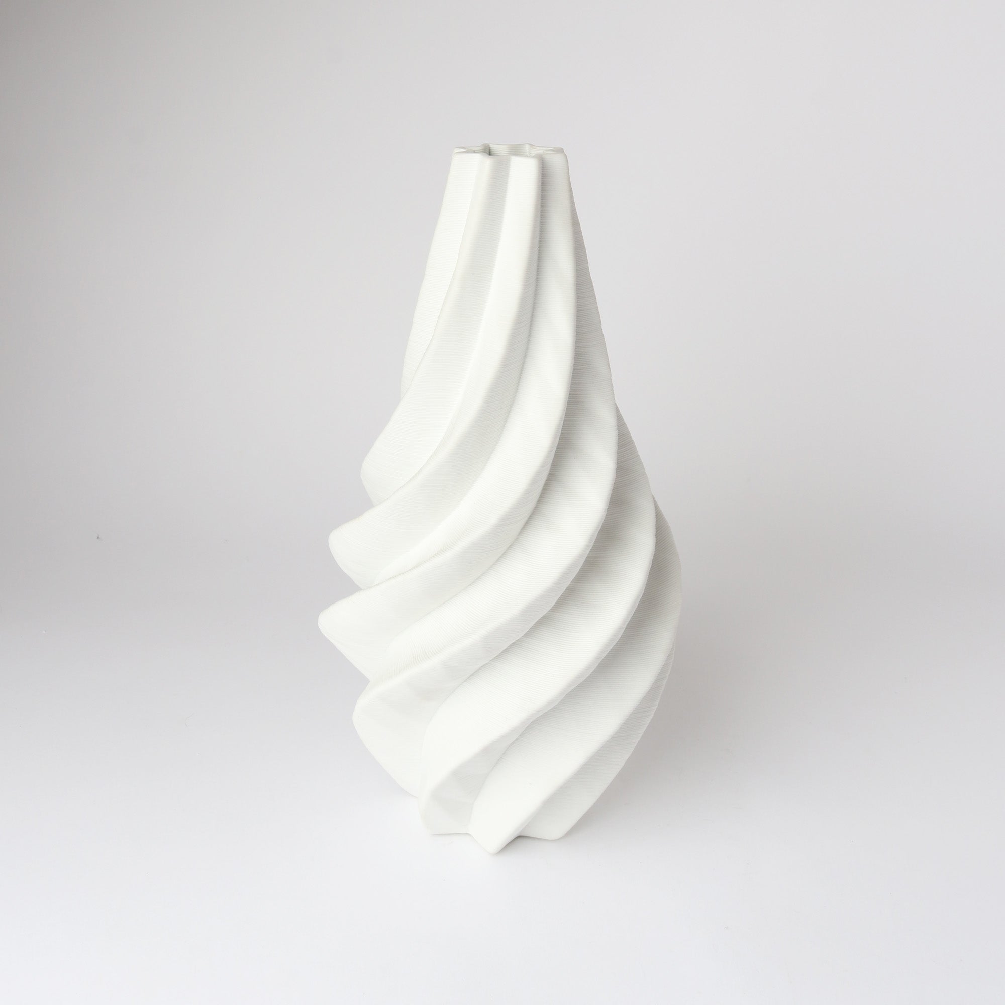 3D Vase 17 - Arctic White