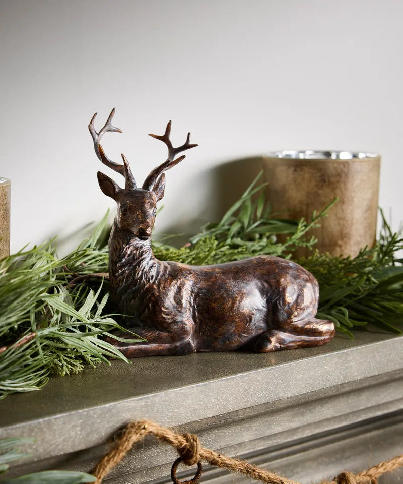 Sentinel Lying down Reindeer Right side