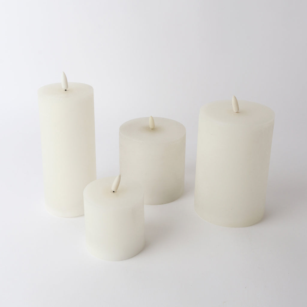 LED Battery pillar candle 7.5x7.5 remote White