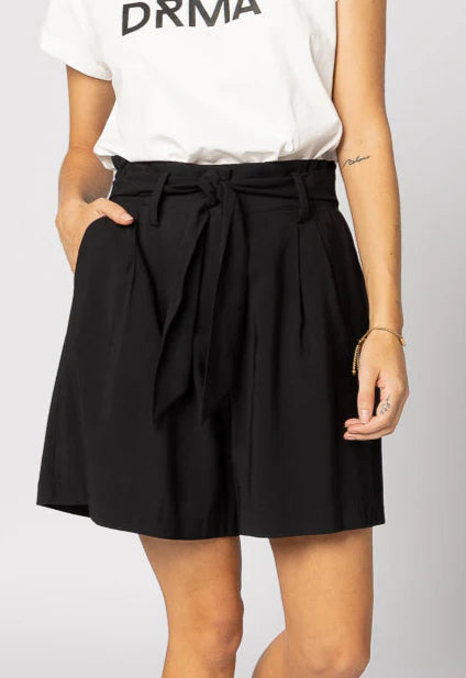 Alone Short white 12