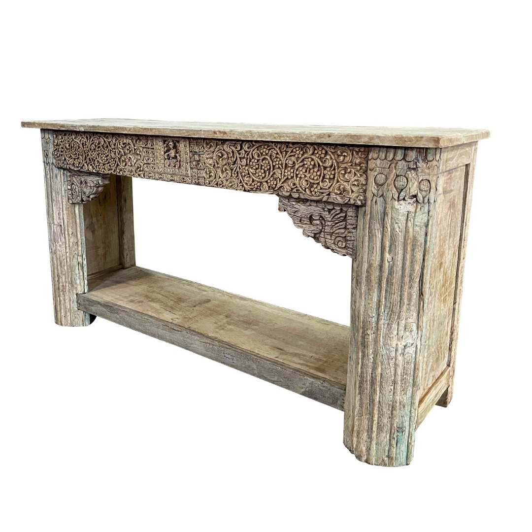 Regal console A