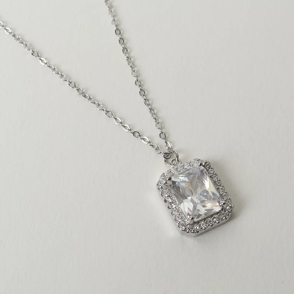 Therma Necklace