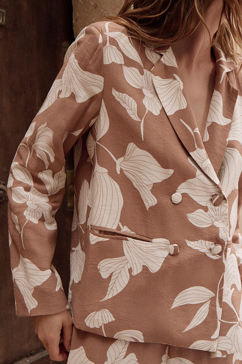 Molly Bracken Woven Blazer - Beige Chloe
