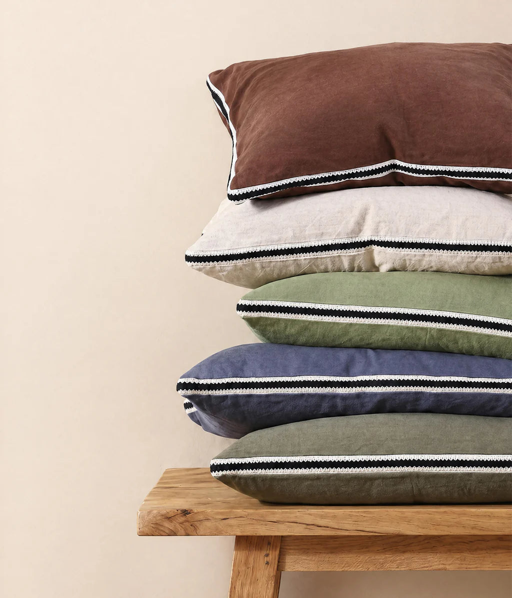 Linea cushion indigo 60x40 100% linen