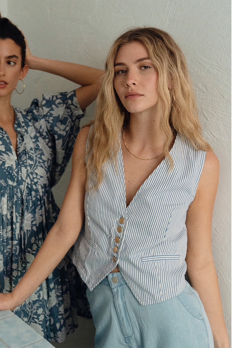 Molly Bracken Sleeveless Jacket - Light Blue