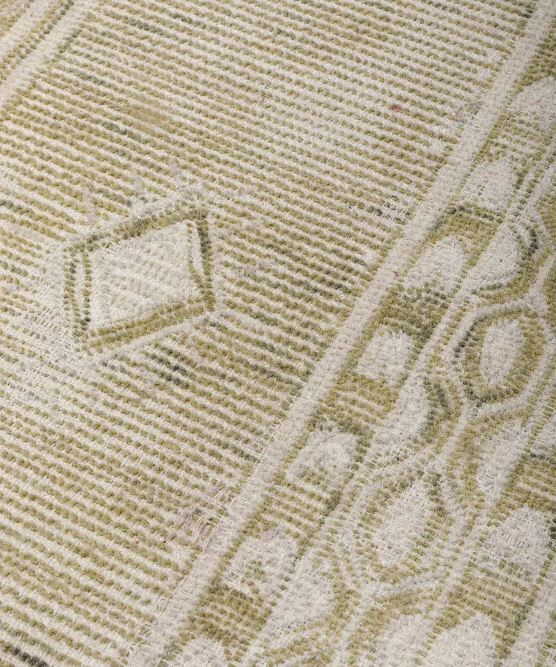 Jiya Hand Tufted Rug