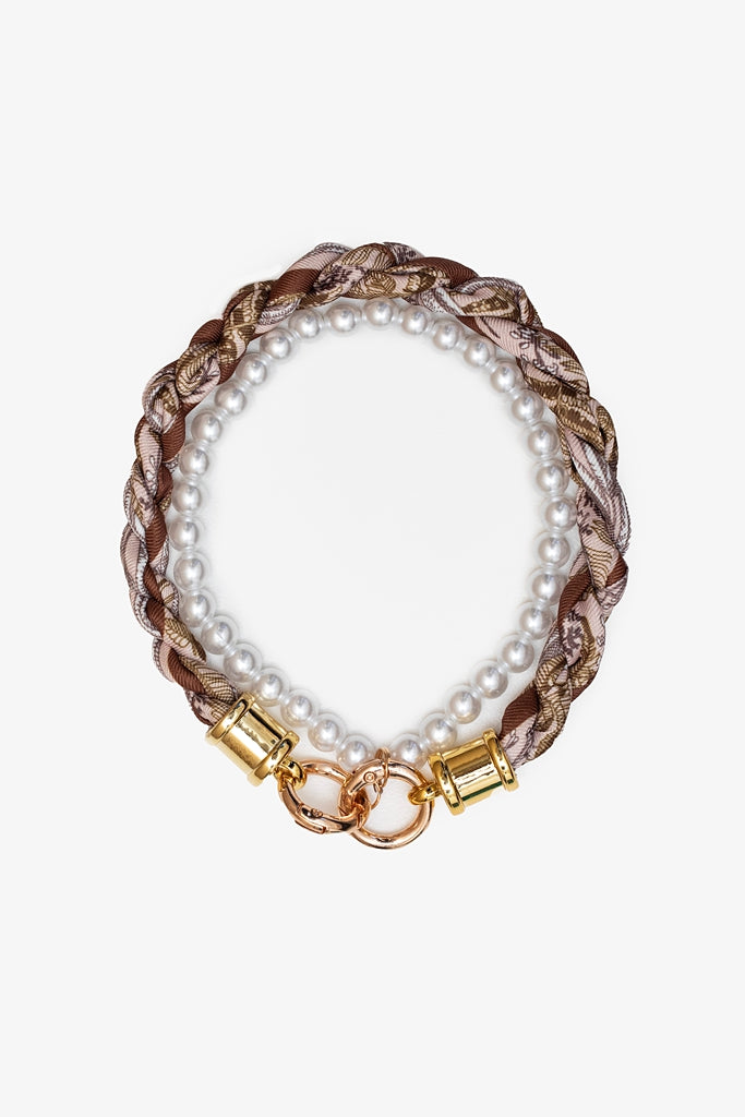 Pearl scarf key chain cameo