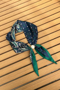 Pearl bow fasten neck tie windsor