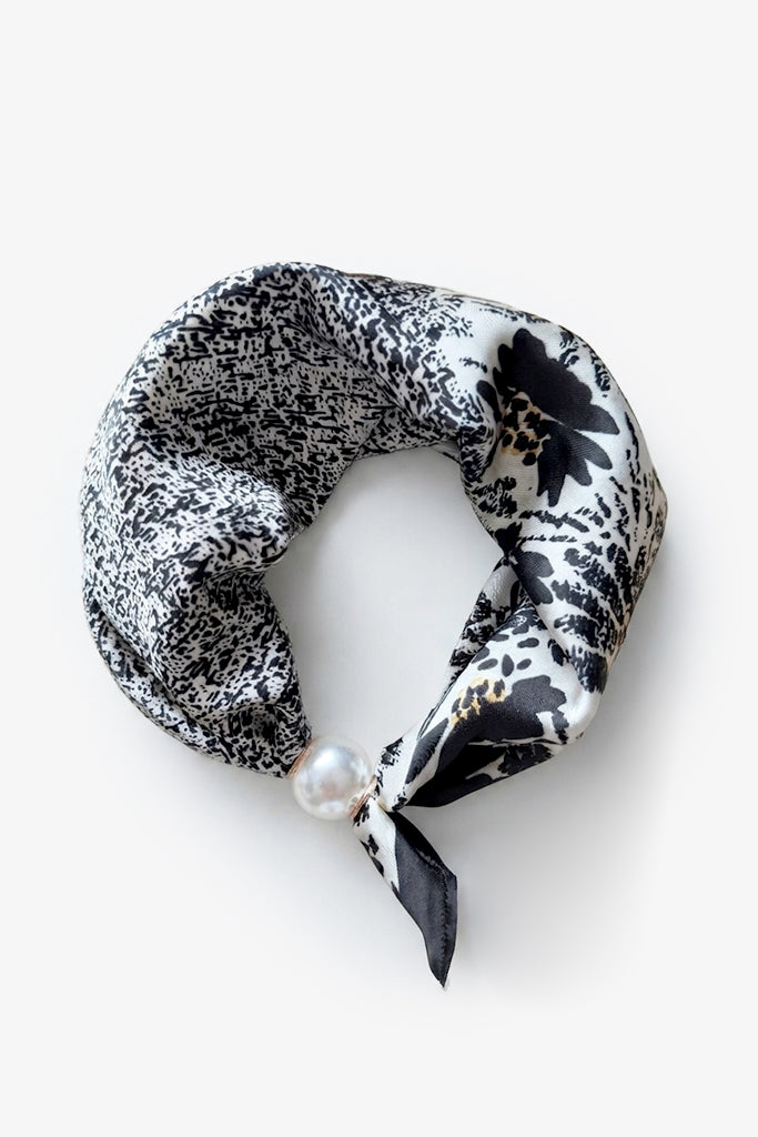 Pearl fasten neck tie Ink Garden