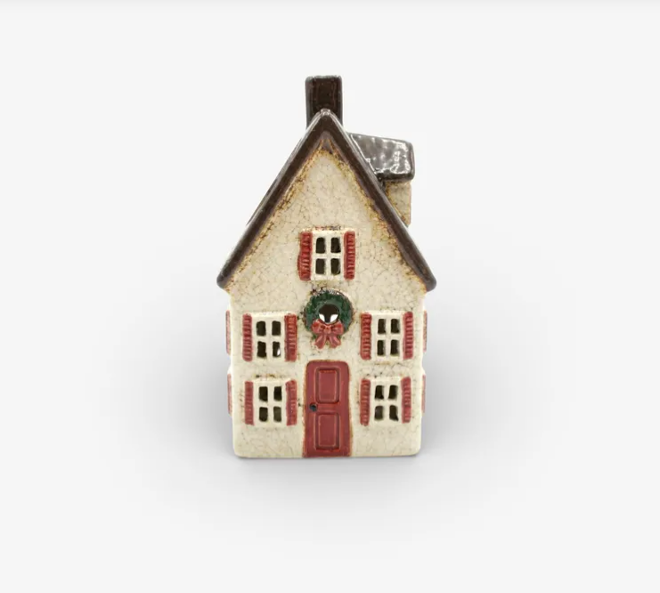 Nordgard tall villa with bow wreath