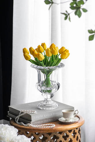 Omari Pedestal Vase 20cm