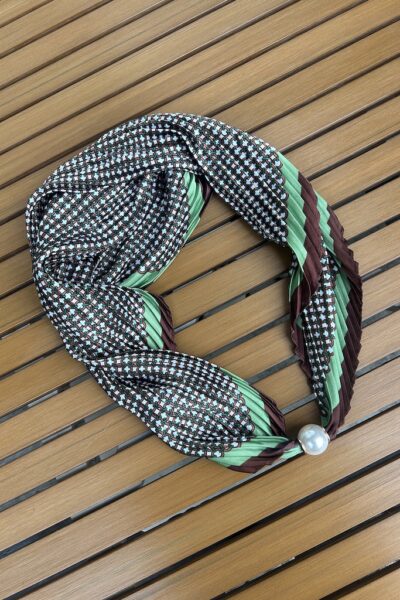 Pleated pearl end fasten neck tie motif